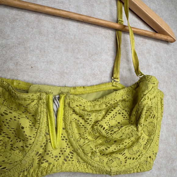 Intimately Free People Bralette 32DD Underwire Lace Green Demi cup used Fair - Picture 7 of 7